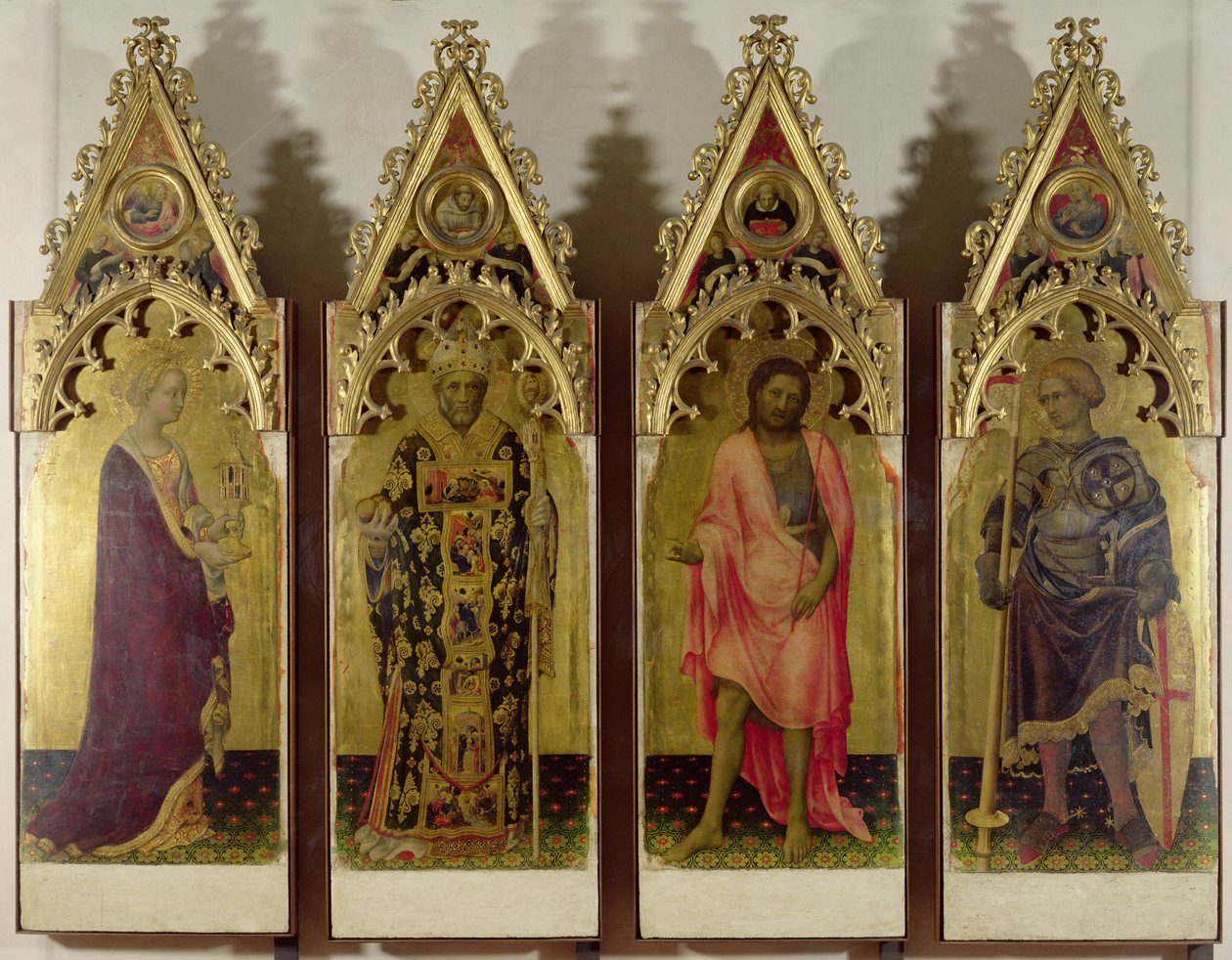 Czterech świętych z poliptyku Quaratesi: Maria Magdalena, Św. Mikołaj, Św. Jan Chrzciciel i Św. Jerzy, 1425 (tempera na desce) (szczegóły patrz 85683 i 85684) autorstwa Gentile da Fabriano