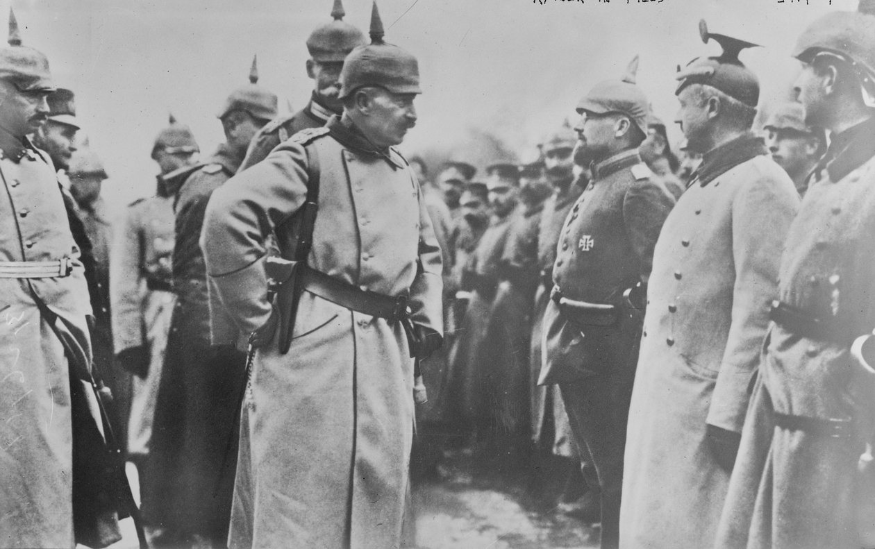 Kaiser Wilhelm ze swoimi oddziałami, 1914-18 autorstwa George Grantham Bain