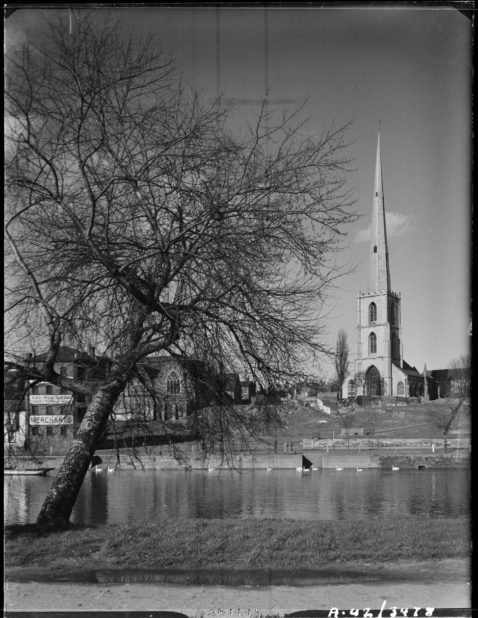 Kościół św. Andrzeja, Deansway, Worcester, Worcestershire, 1942. autorstwa George Bernard Mason