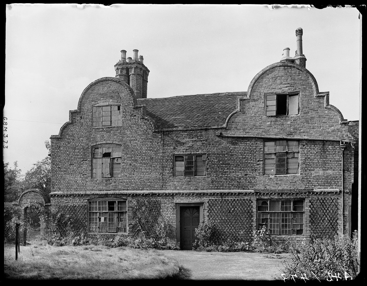 Klasztor św. Anny, Lowe Street, Deritend, Digbeth, Birmingham, 1941. autorstwa George Bernard Mason