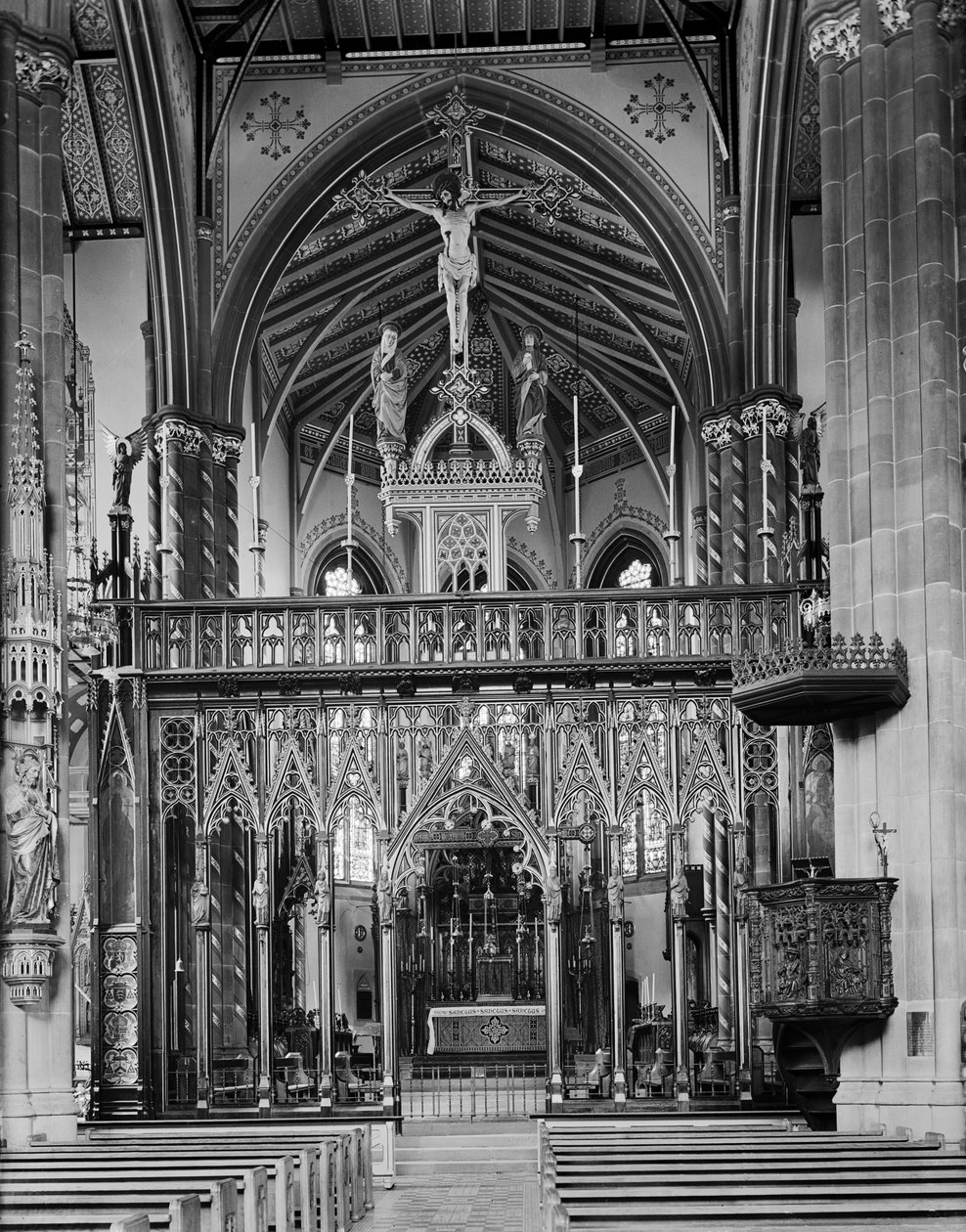 Katedra rzymskokatolicka św. Czada, Birmingham, West Midlands, lata czterdzieste i sześćdziesiąte XX wieku. autorstwa George Bernard Mason