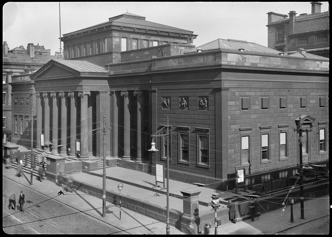 Miejska Galeria Sztuki, Mosley Street, Manchester, 1942. autorstwa George Bernard Wood