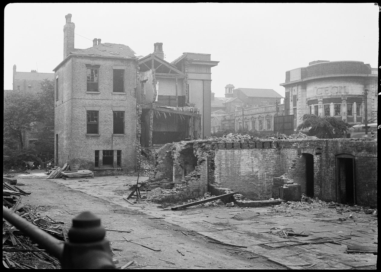 Master Mariners Almshouse, Carr Lane, miasto Kingston Upon Hull, 1941 r. autorstwa George Bernard Wood