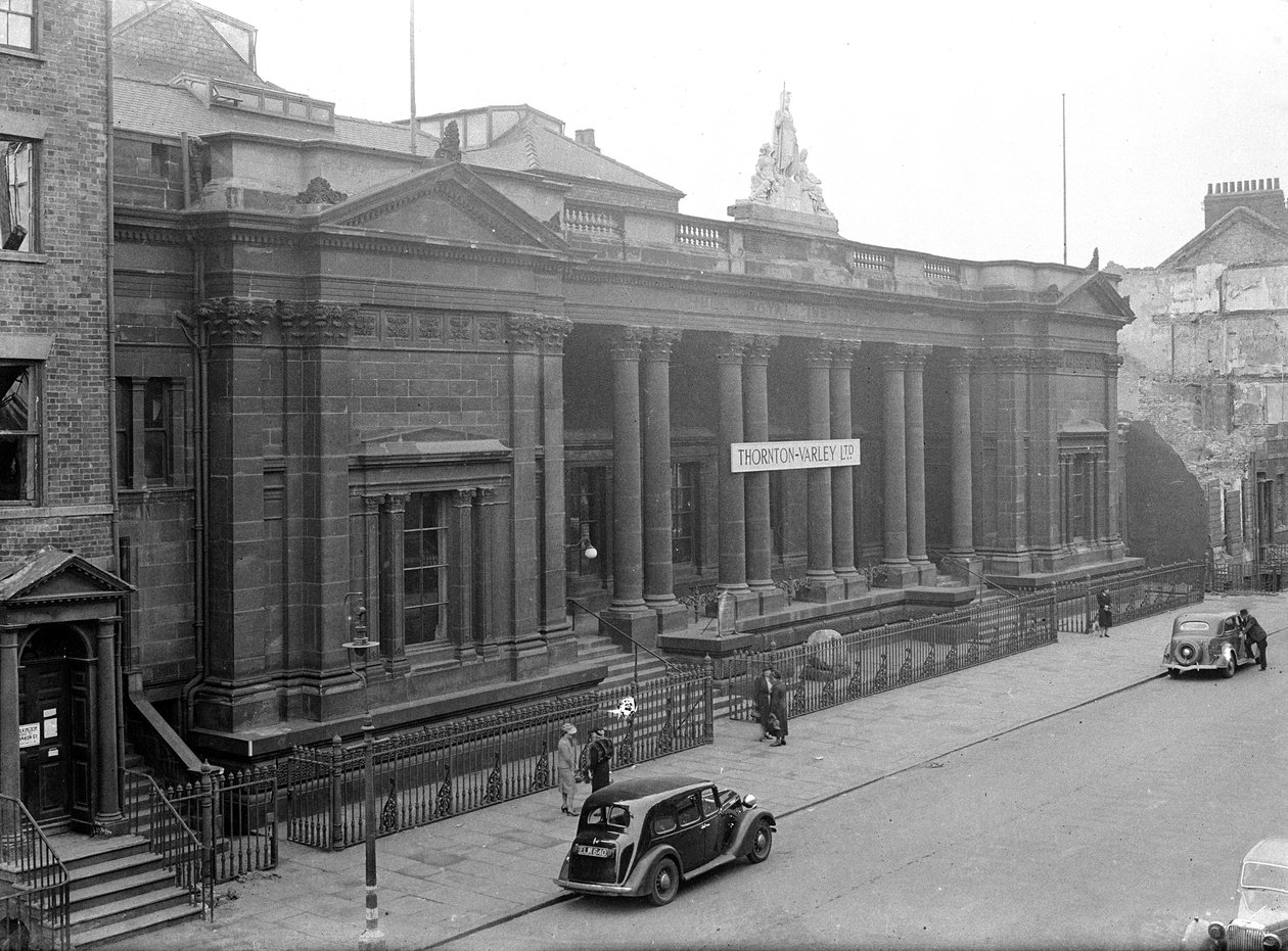 Royal Institute Museum, Albion Street, miasto Kingston upon Hull, 1941 r. autorstwa George Bernard Wood