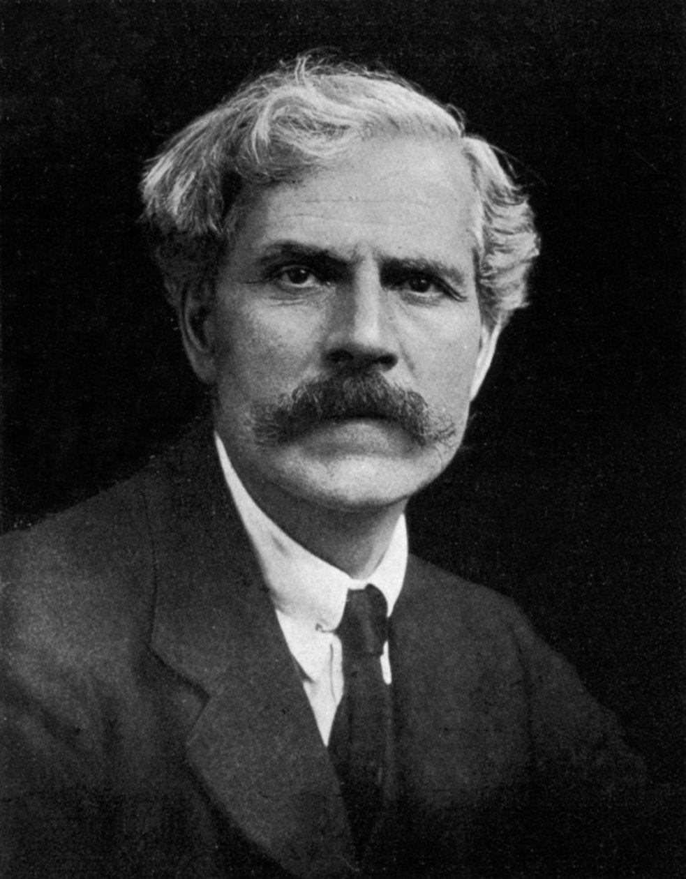 Ramsay MacDonald, polityk brytyjski, ok. 1920 r. autorstwa George Charles Beresford