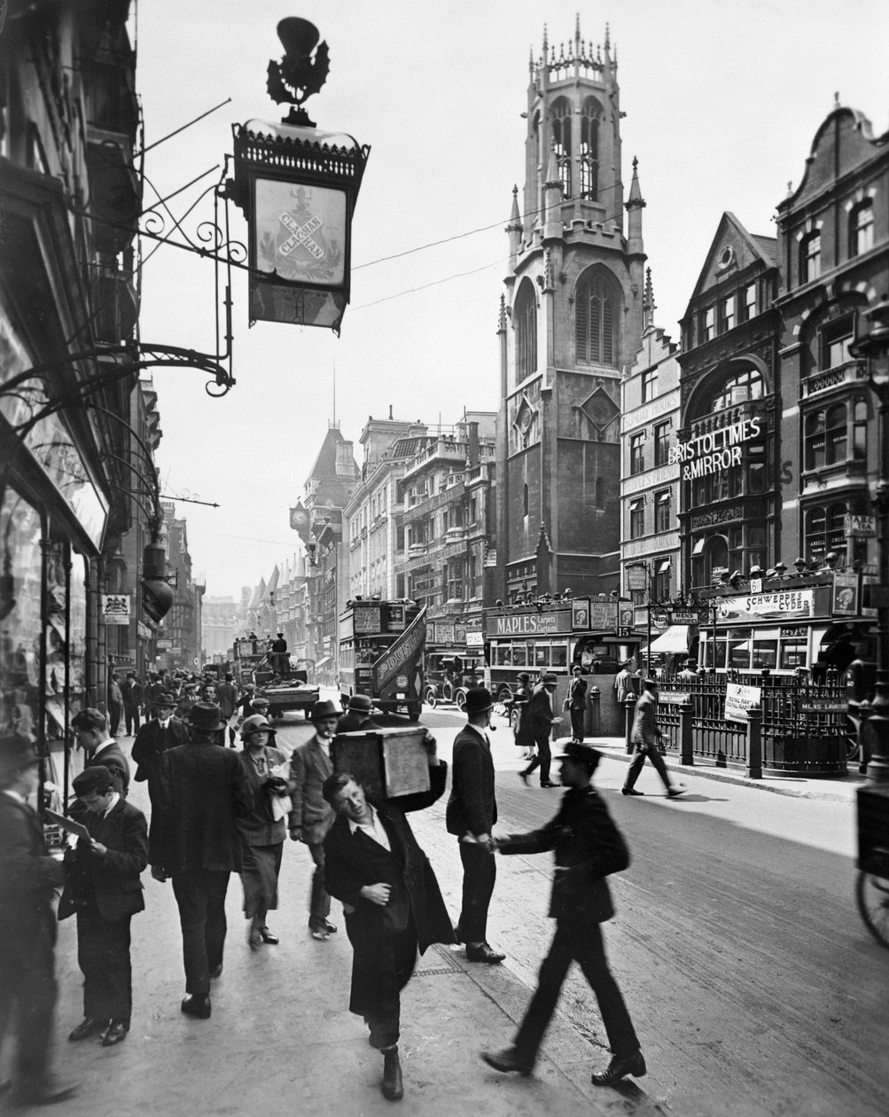 Fleet Street patrząc na zachód, City of London, lata 20. autorstwa George Davison Reid