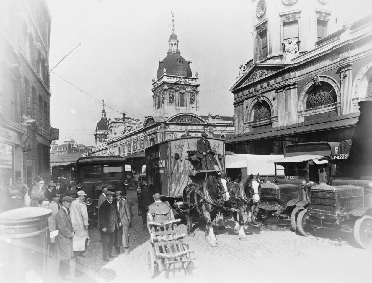 Smithfield Market, Londyn, lata 20.-1930 autorstwa George Davison Reid