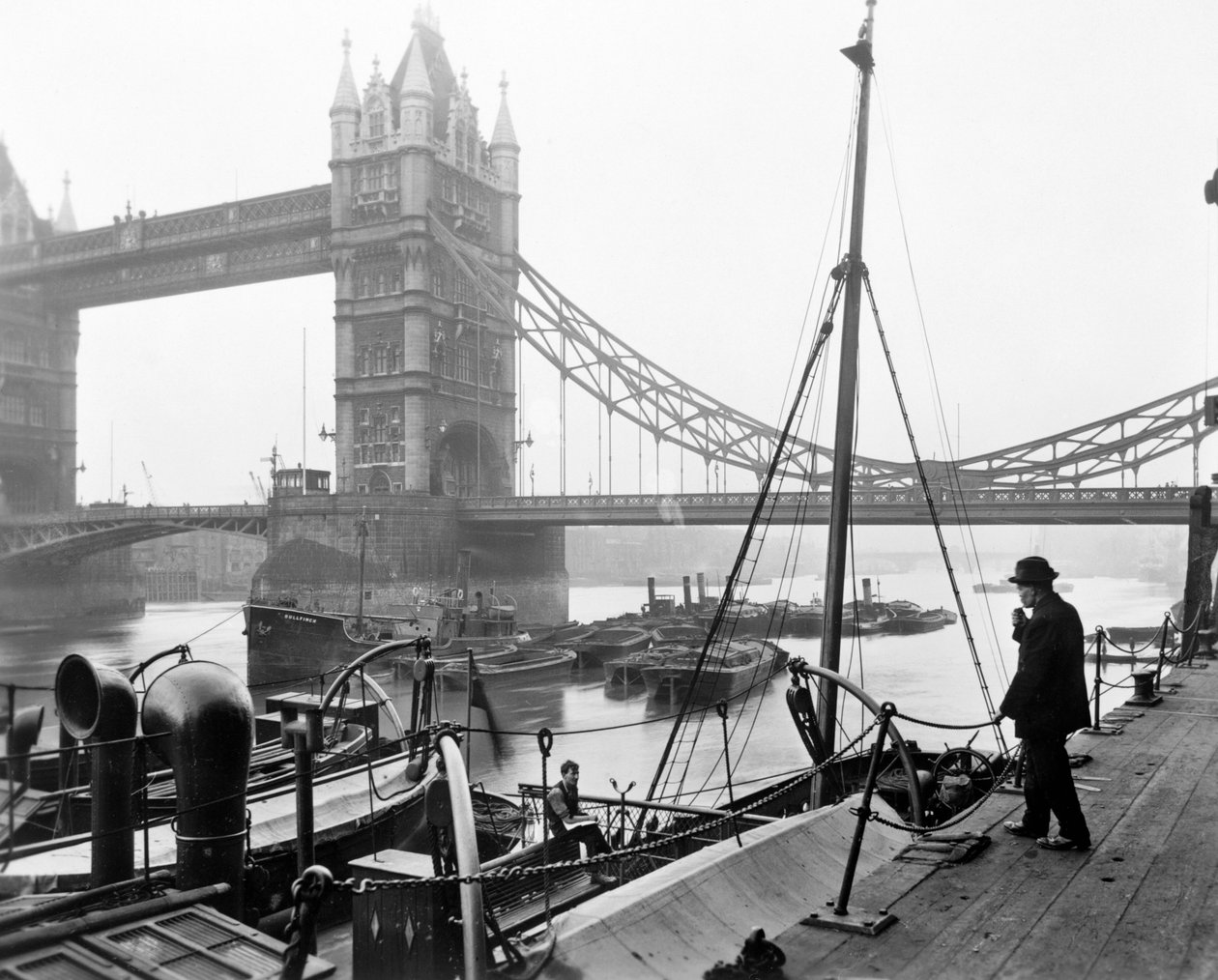 Tower Bridge, Stepney, Tower Hamlets, Londyn autorstwa George Davison Reid