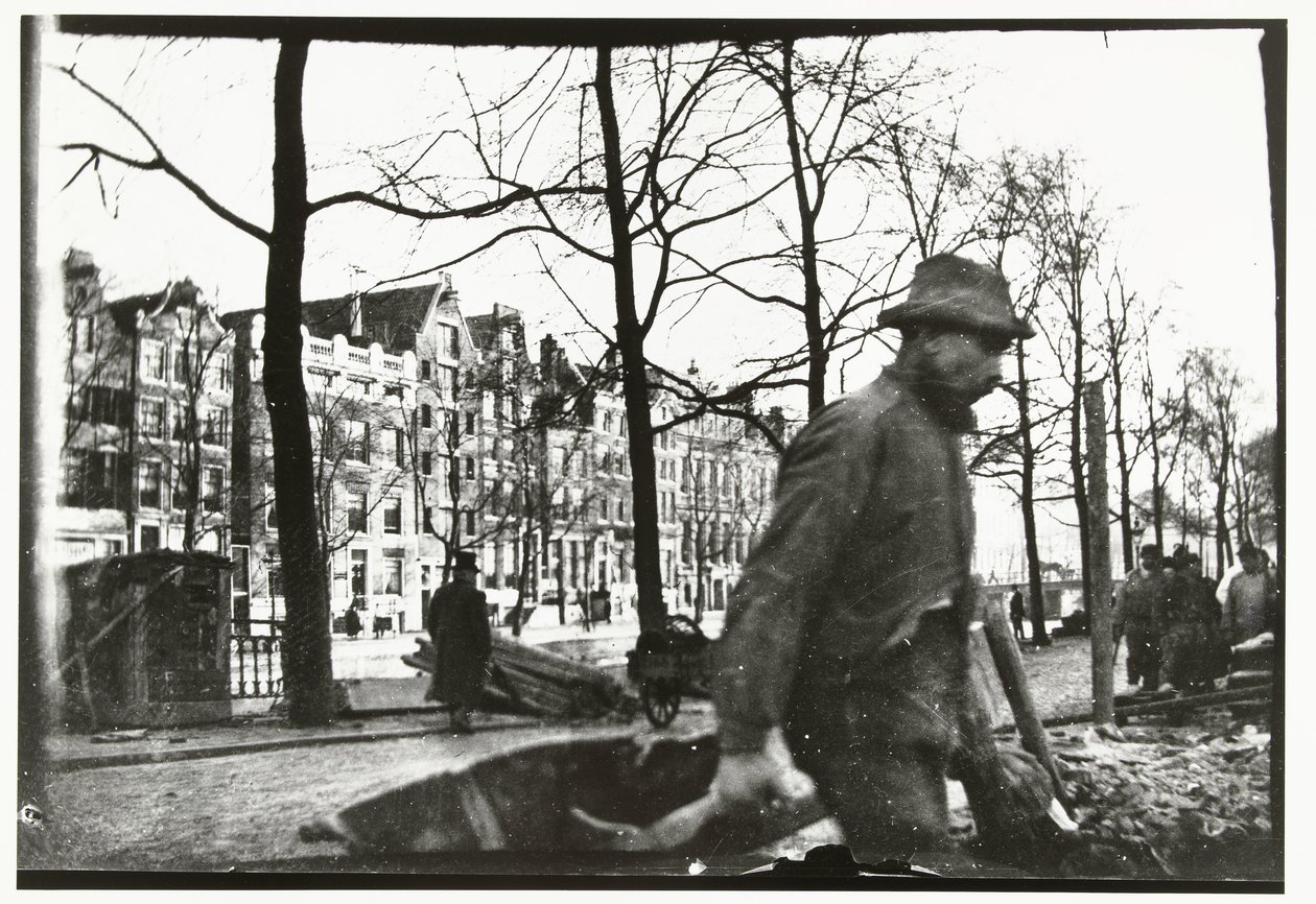 Przełom na Raadhuisstraat w Amsterdamie autorstwa George Hendrik Breitner