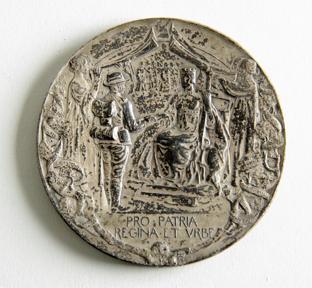 Medal upamiętniający powrót miejskich ochotników cesarskich z wojny dzików autorstwa George James Frampton