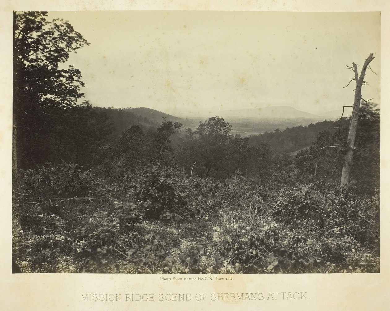Mission Ridge Scena ataku Shermana, 186466. autorstwa George N. Barnard