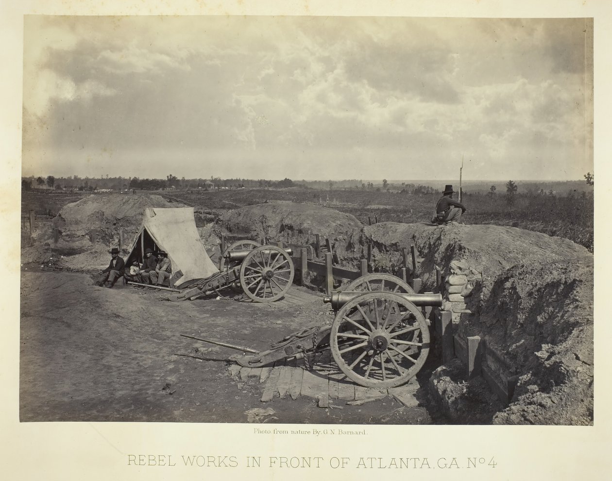 Rebel Works przed Atlantą, GA, nr 4, 1864. autorstwa George N. Barnard