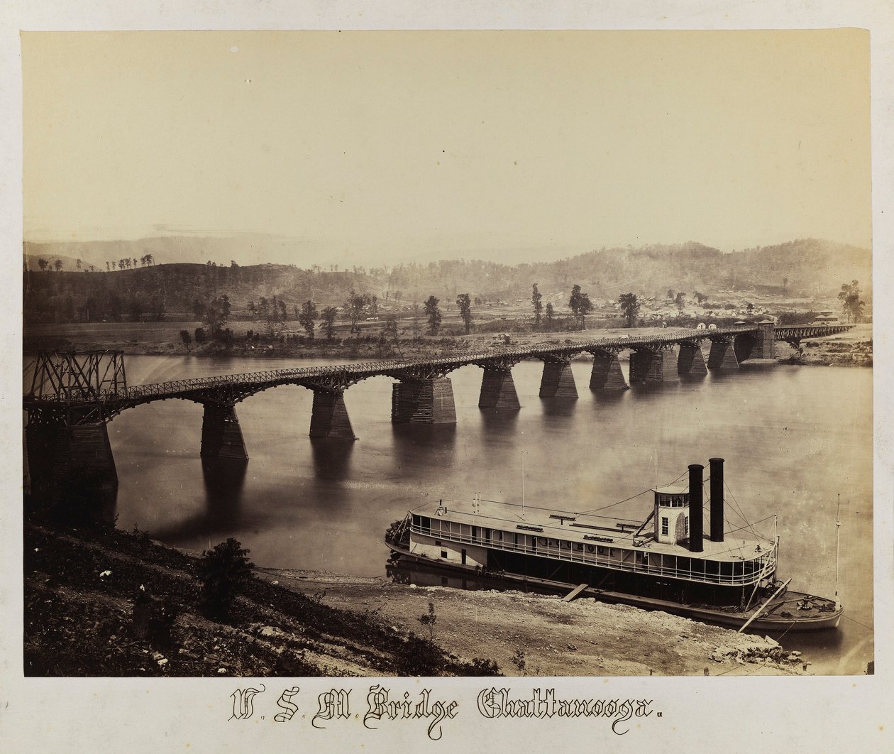 U.S.M. Bridge, Chattanooga autorstwa George N. Barnard