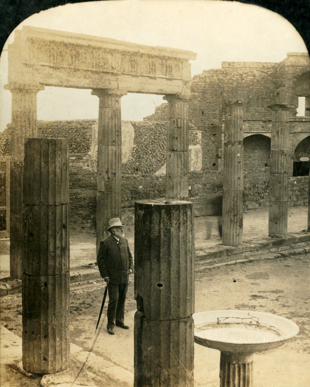 Trójkątne Forum, Ruiny Pompei, Włochy, c1909. autorstwa George Rose