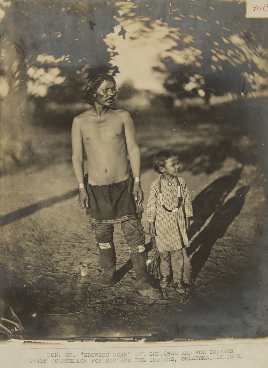Hon. Pan Rosnący Róg i syn. (Indianin Sac i Fox) Główny doradca Indian Sac i Fox w Oklahomie w 1873 r. (zdjęcie) autorstwa George W. Ingalls