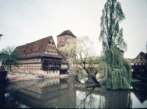 Widok na Weinstadel, zbudowany w latach 1446-48 autorstwa German School