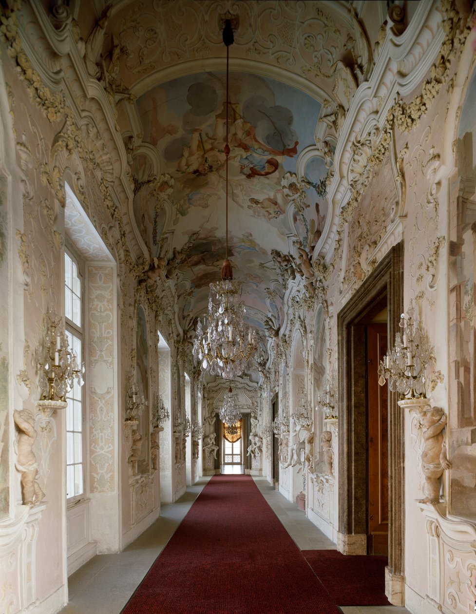 Sztuka barokowa: widok Sali Lustrzanej zamku Ludwigsburg (Ludwigsburg). 1704-1707 Niemcy autorstwa German School