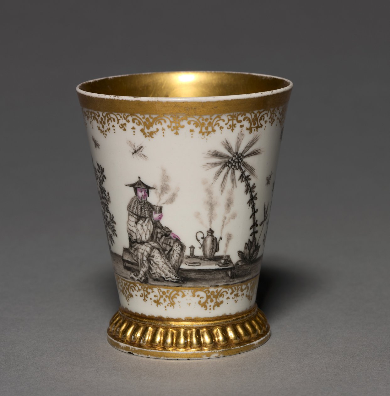 Zlewka, fabryka porcelany w Miśni, Niemcy, przed 1720 r. (porcelana, wnętrze złocone) autorstwa German School