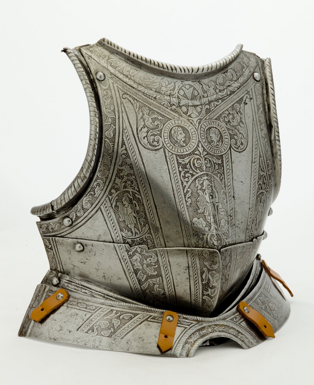 Napierśnik z nowoczesną dekoracją, ok.1550 (stal trawiona, ślady złoceń i nowoczesna skóra) autorstwa German School