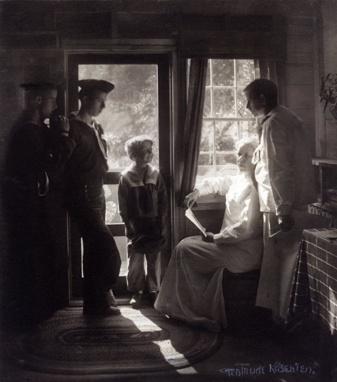 Słońce w domu autorstwa Gertrude Käsebier