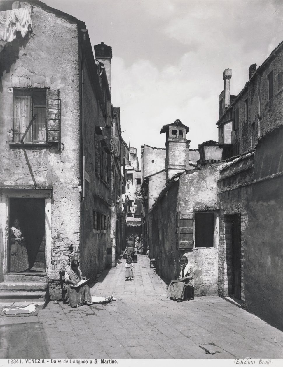 Wenecja, Calle dellAngiolo w San Martino, ok. 1890 autorstwa Giacomo Brogi