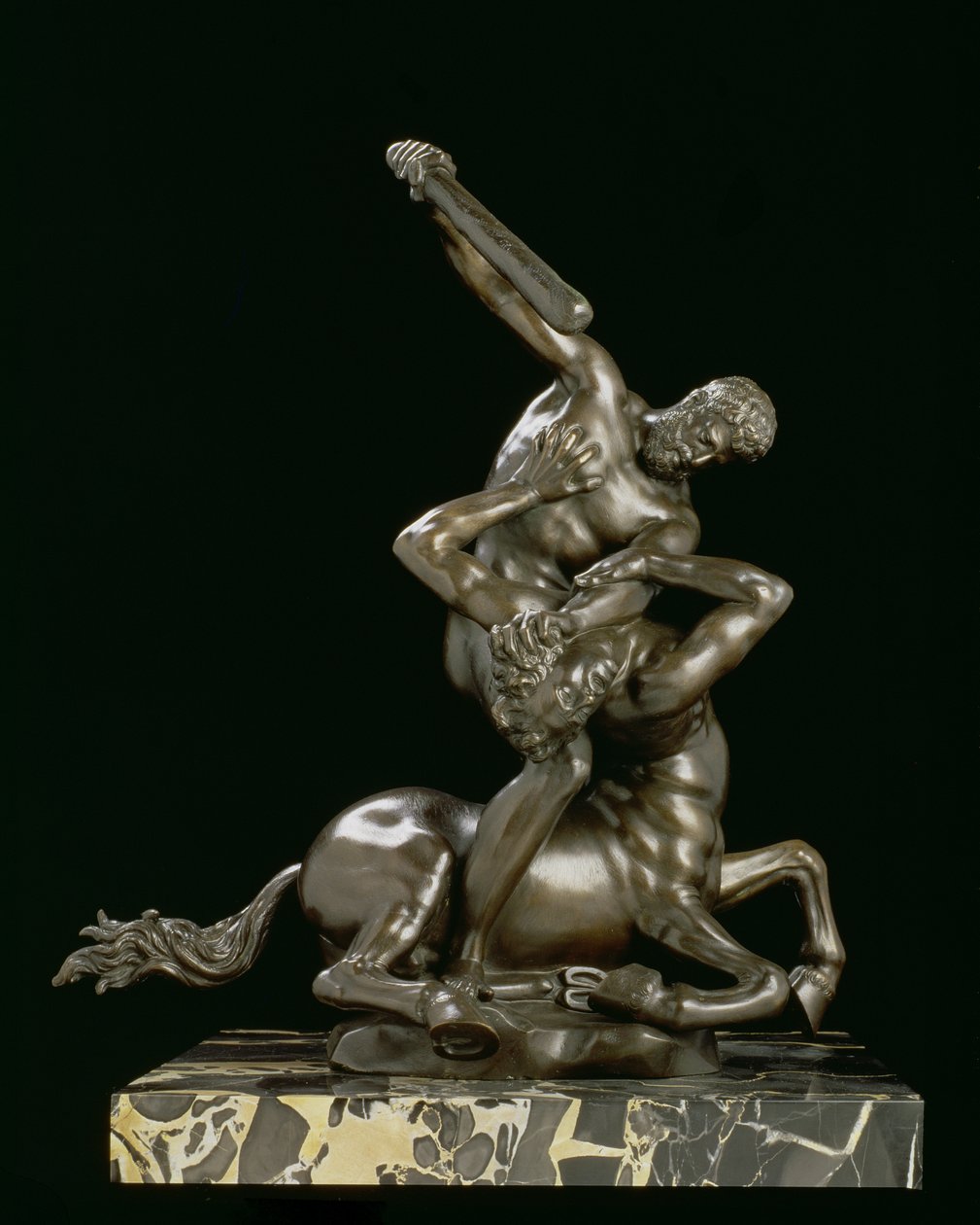 Herkules i Centaur Eurytion (brąz) autorstwa Giambologna