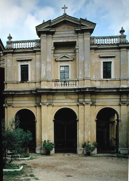 Fasada kościoła, zbudowana ok. 1625 autorstwa Gian Lorenzo Bernini