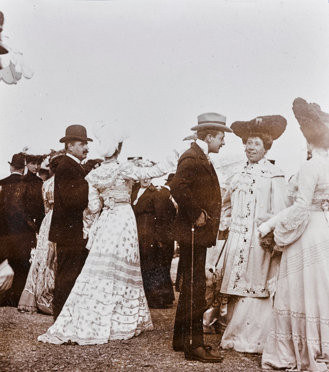 Eleganccy ludzie biegli galopem, Cascine Park, Florencja autorstwa Giorgio Enrico (attr.to) Levi