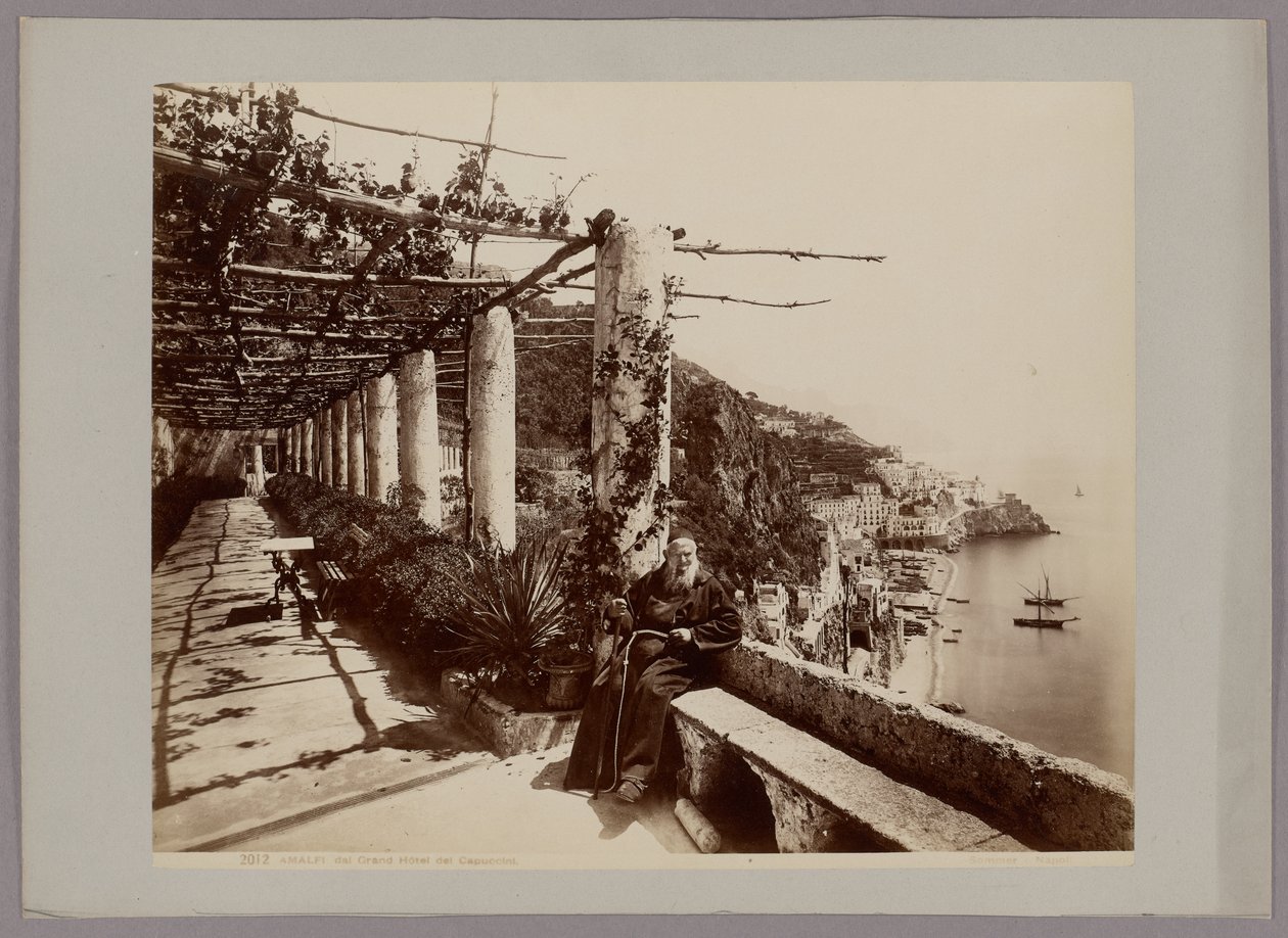 Amalfi: Grand Hotel, dawny klasztor kapucynów autorstwa Giorgio Sommer