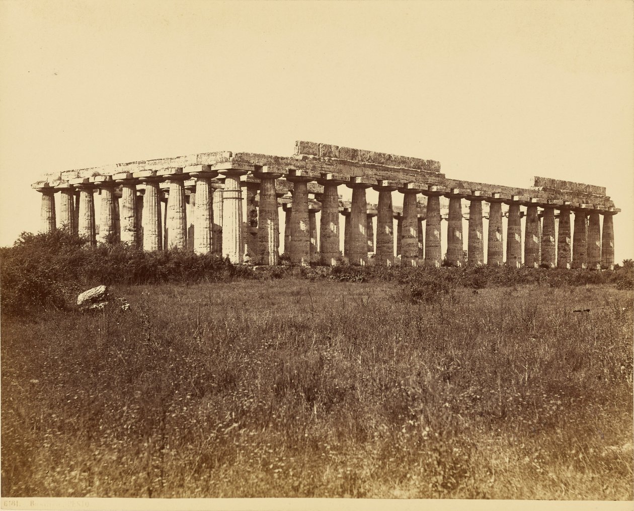 Bazylika w Paestum autorstwa Giorgio Sommer
