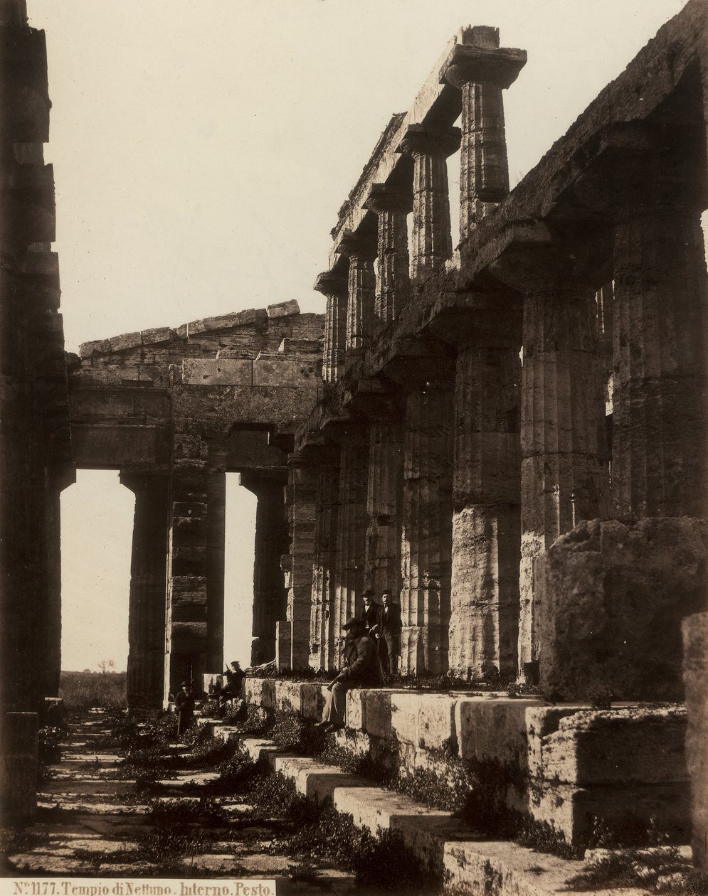 Ruiny Świątyni Neptuna w Paestum autorstwa Giorgio Sommer