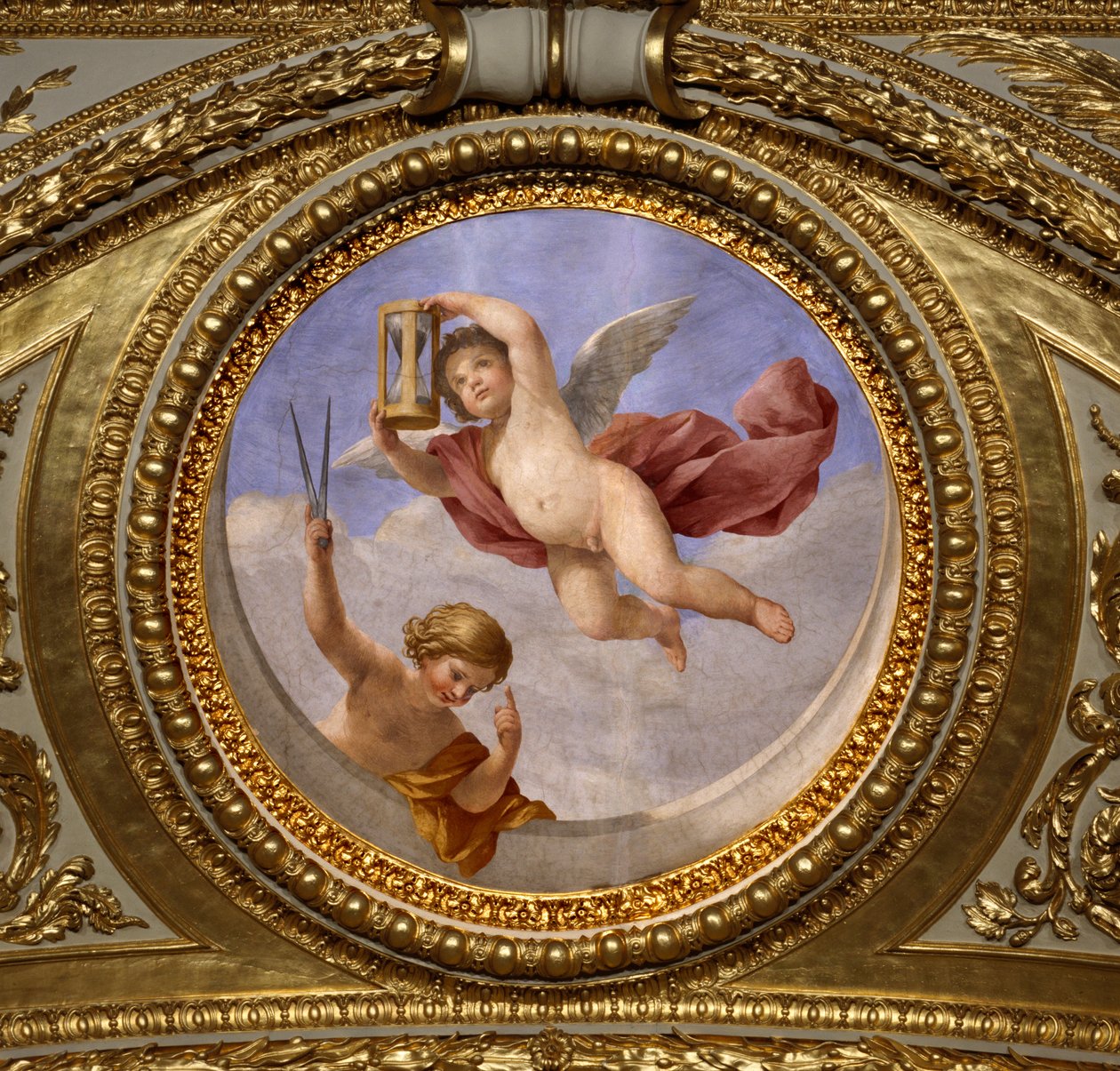 Miłość do roztropności. Obraz Giovanniego Romanelli (1601-1662) zdobiący sufit Sali Antoniny, sypialni letnich apartamentów królowej Anny (1601-1666). Około 1655-1658. Paryż, Luwr. autorstwa Giovanni Francesco Romanelli