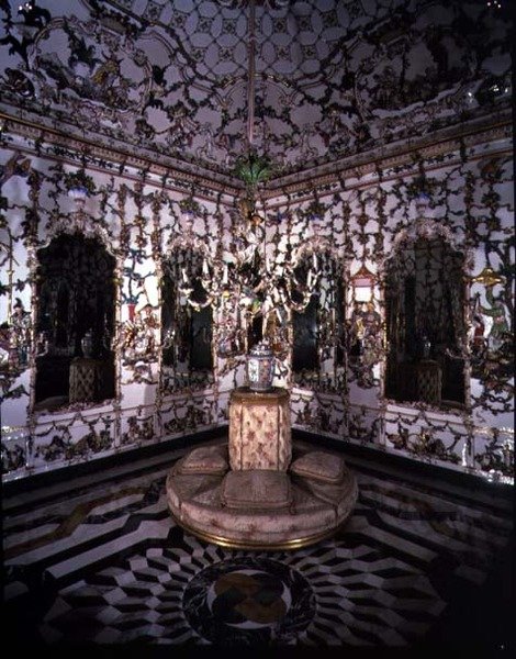 Narożnik Salonu Chino (Sala Chińska) wykonany w całości z porcelany, 1769 (porcelana) (szczegóły patrz 93238-9) autorstwa Giuseppe Gricci
