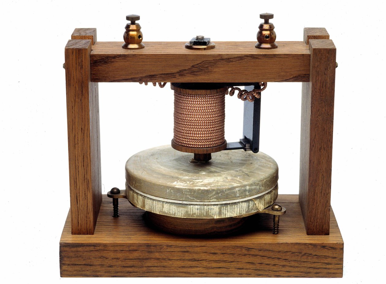 Telefon Grahama Bella użyty w pierwszych eksperymentach z 1875 roku. autorstwa Graham Bell