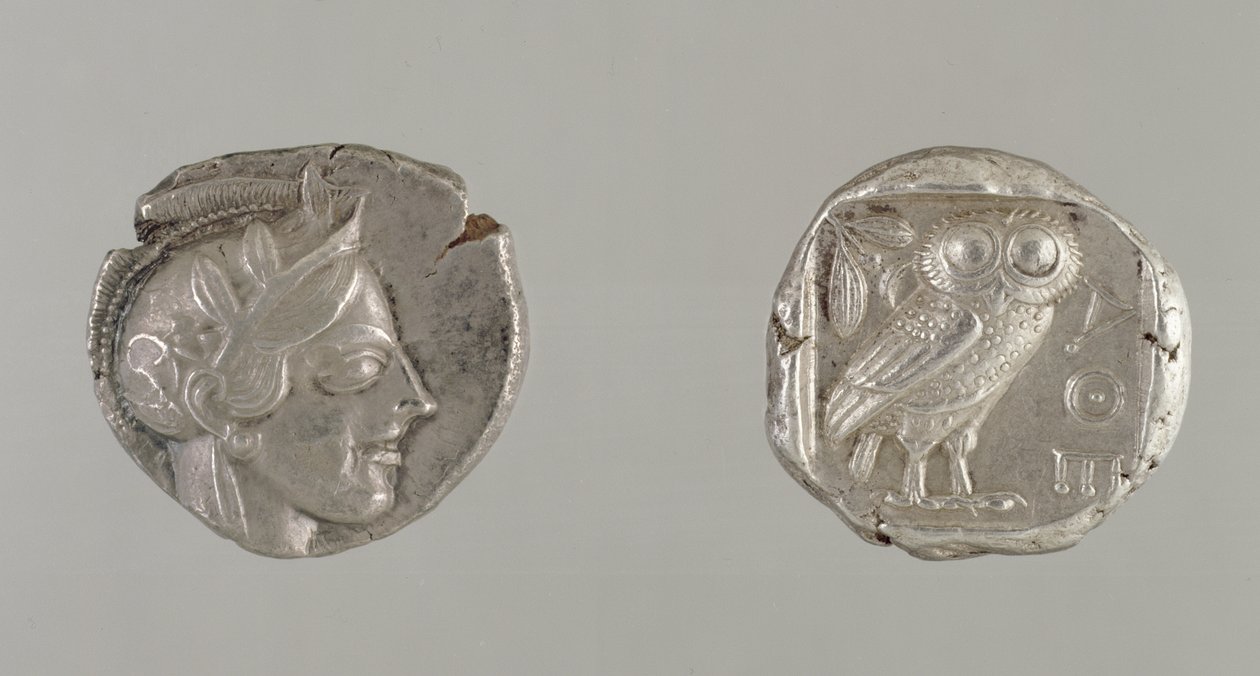 Obie strony Drachmy, przedstawiające głowę Ateny i Sowy, z Aten, ok. 450-440 pne (srebro) autorstwa Greek