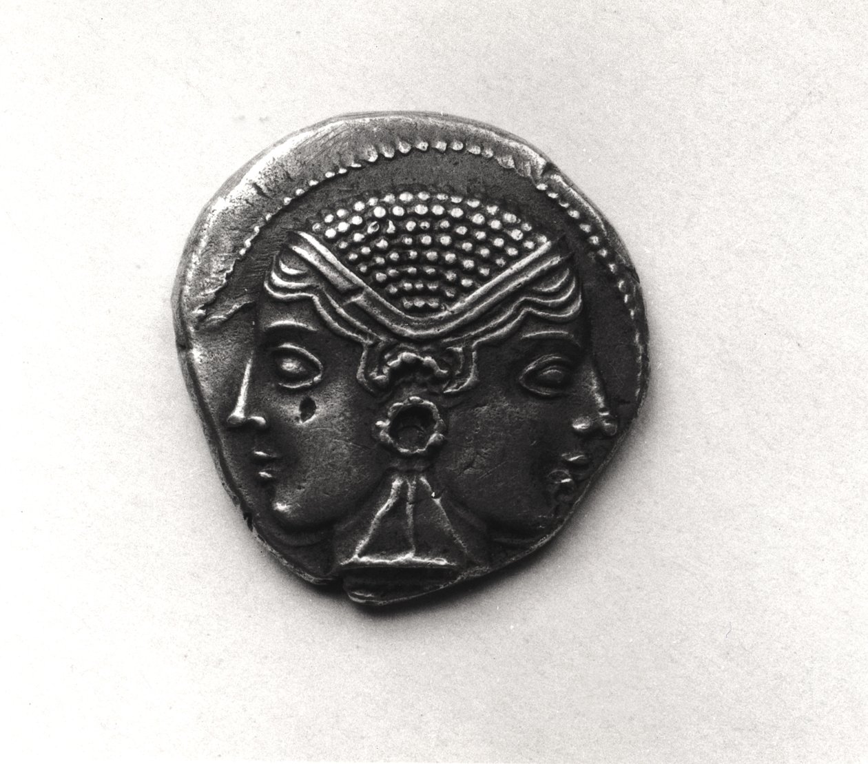 Moneta z Lampsacus z głową janiforma (metal) autorstwa Greek