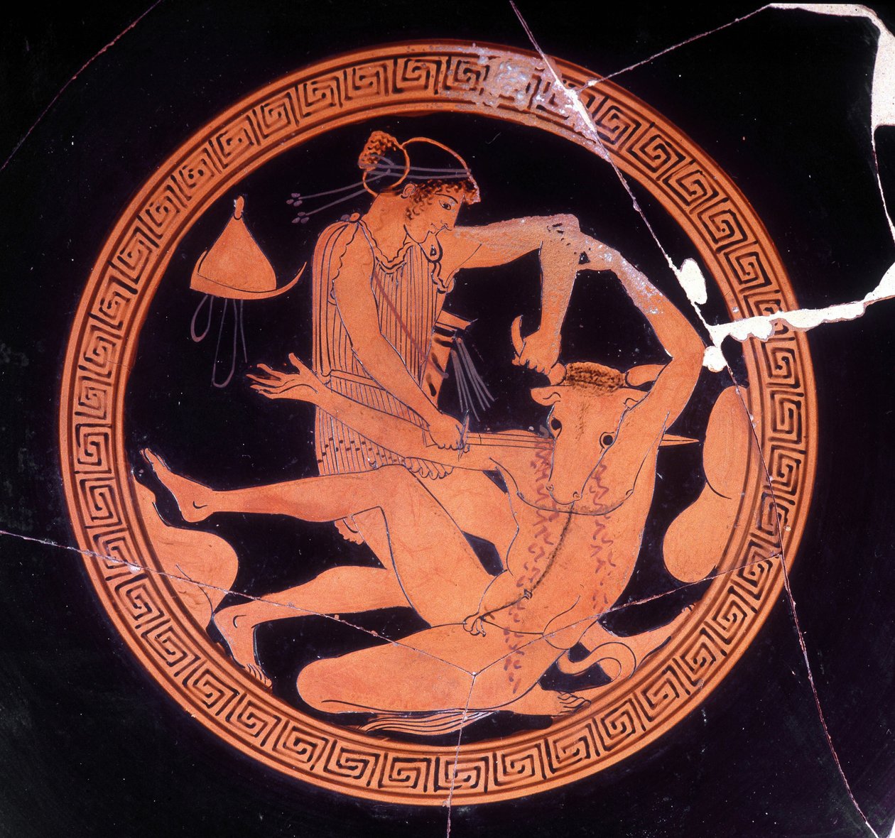 Minotaur zabity przez Teze - grecka waza przechowywana w Museo Archeologico de Firenze. Wnętrze kielicha z czerwonymi figurami, malarz Dokimasia. 480 pne. (Minotaur) autorstwa Greek