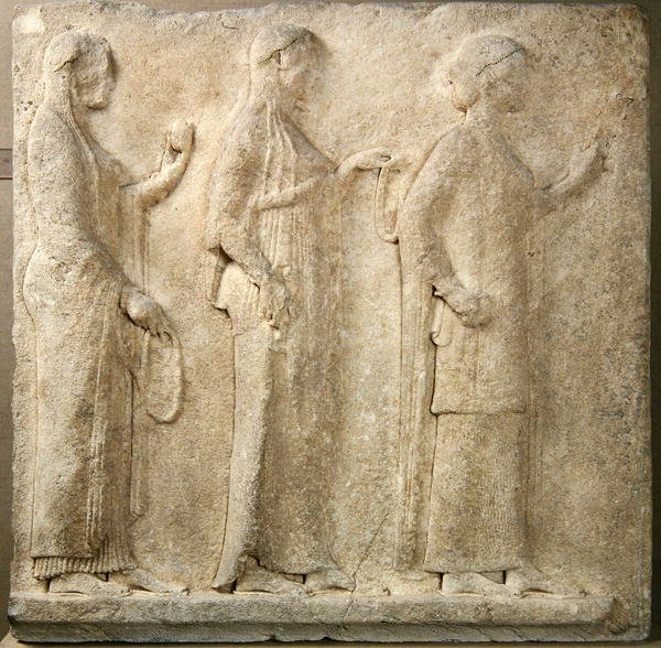 Trzy Gracje, relief z Przejścia Teorii, z Thasos, ok. 470 pne (marmur) autorstwa Greek