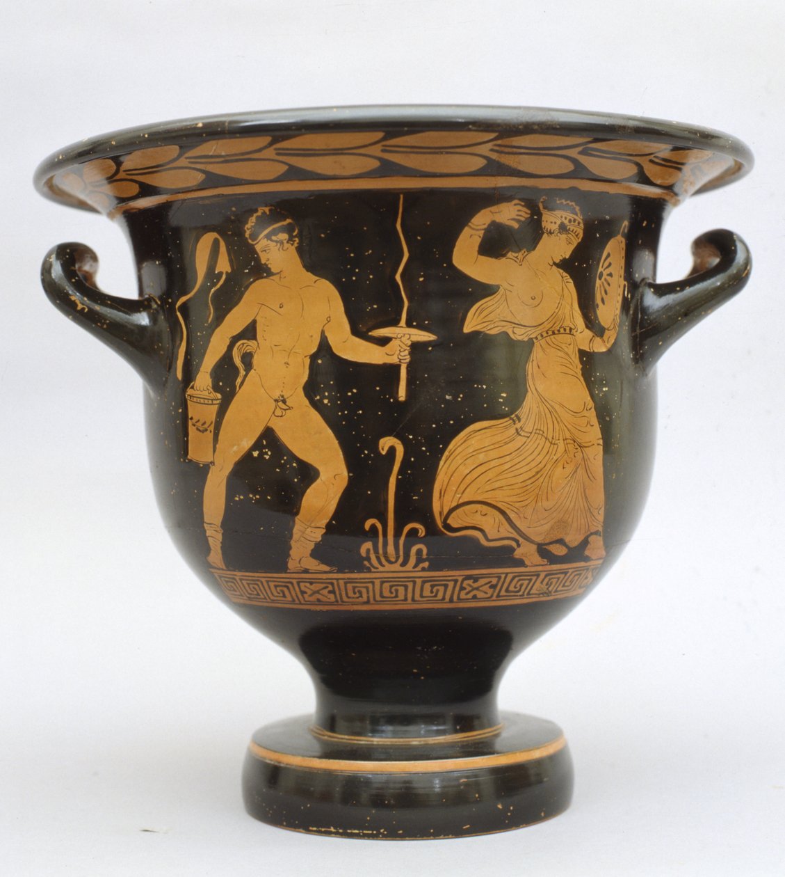 Krater protoapulijski w kształcie dzwonu z satyrem i maenadą z Matery we Włoszech (ceramika) autorstwa Greek School