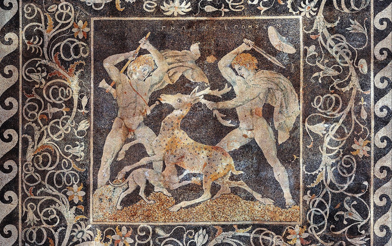 Mozaika przedstawiająca polowanie na jelenia, Aleksander Wielki i Hefajstion (Hefajstion), Pella, Grecja, 330-300 p.n.e. (mozaika) autorstwa Greek School