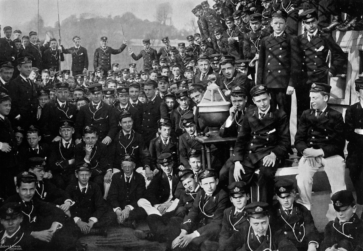 Kadeci marynarki wojennej na pokładzie HMS Britannia, Dartmouth, Devon, 1895 1896 autorstwa Gregory and Co