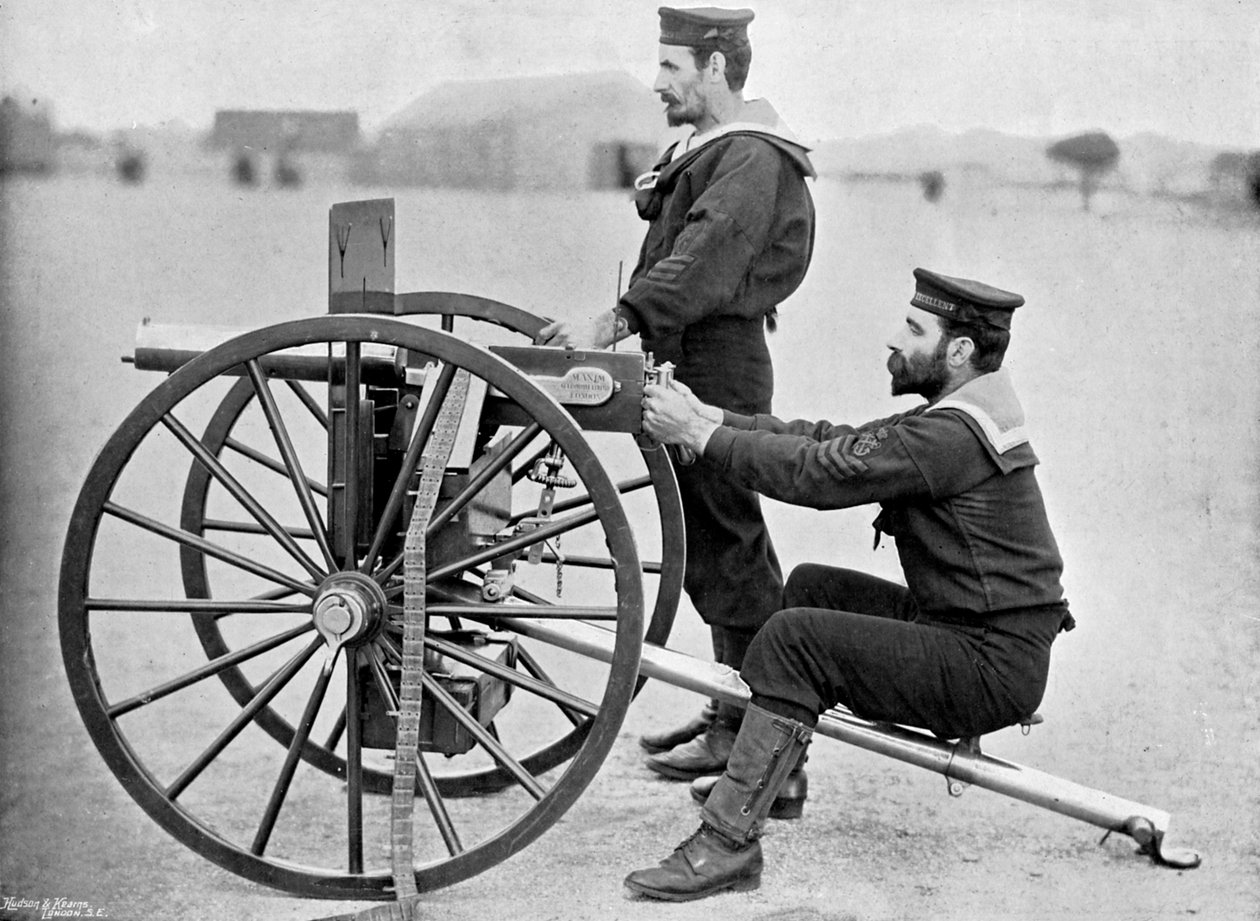 Praktyka strzelania z broni Royal Navy Maxim na wyspie Whale, Portsmouth, Hampshire, 1896. autorstwa Gregory and Co