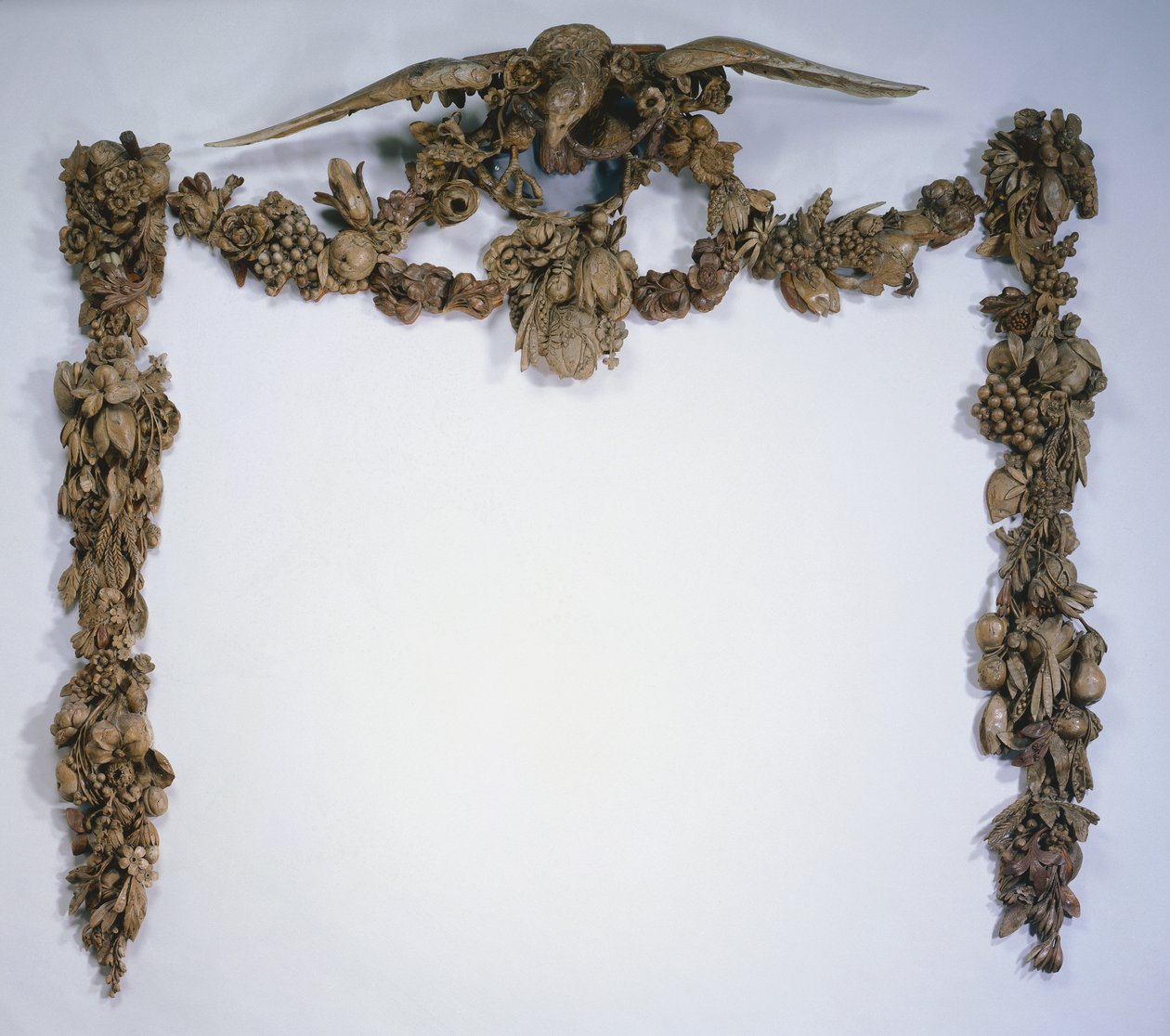 Dekoracja nadmantelowa, ok. 1900 r. 1675-1677. autorstwa Grinling Gibbons