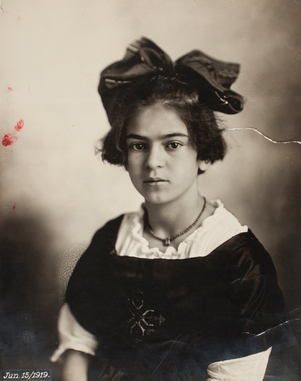 Frida Kahlo, 15 czerwca 1919 autorstwa Guillermo Kahlo