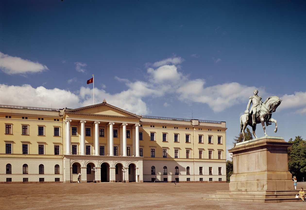 Widok na Pałac Królewski, zbudowany w latach 1825-48 autorstwa Hans Ditlev Franciscus Linstow