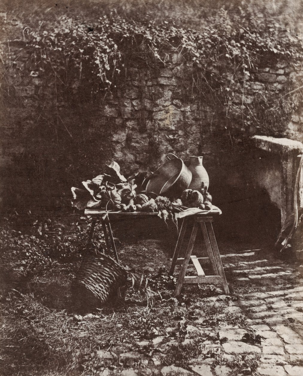 Martwa natura: garnek, dzbanek i warzywa na stole, ok. 1852 r. (zdjęcie ilustracyjne) autorstwa Henri Victor Regnault