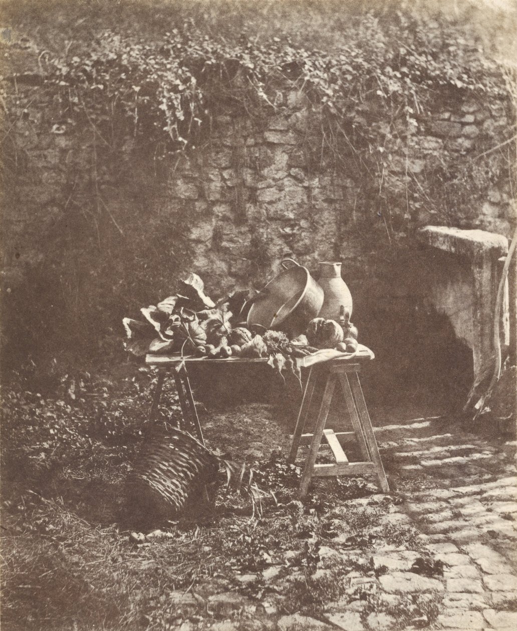 Martwa natura- Kociołek, dzbanek i warzywa na kozłowym stole autorstwa Henri Victor Regnault