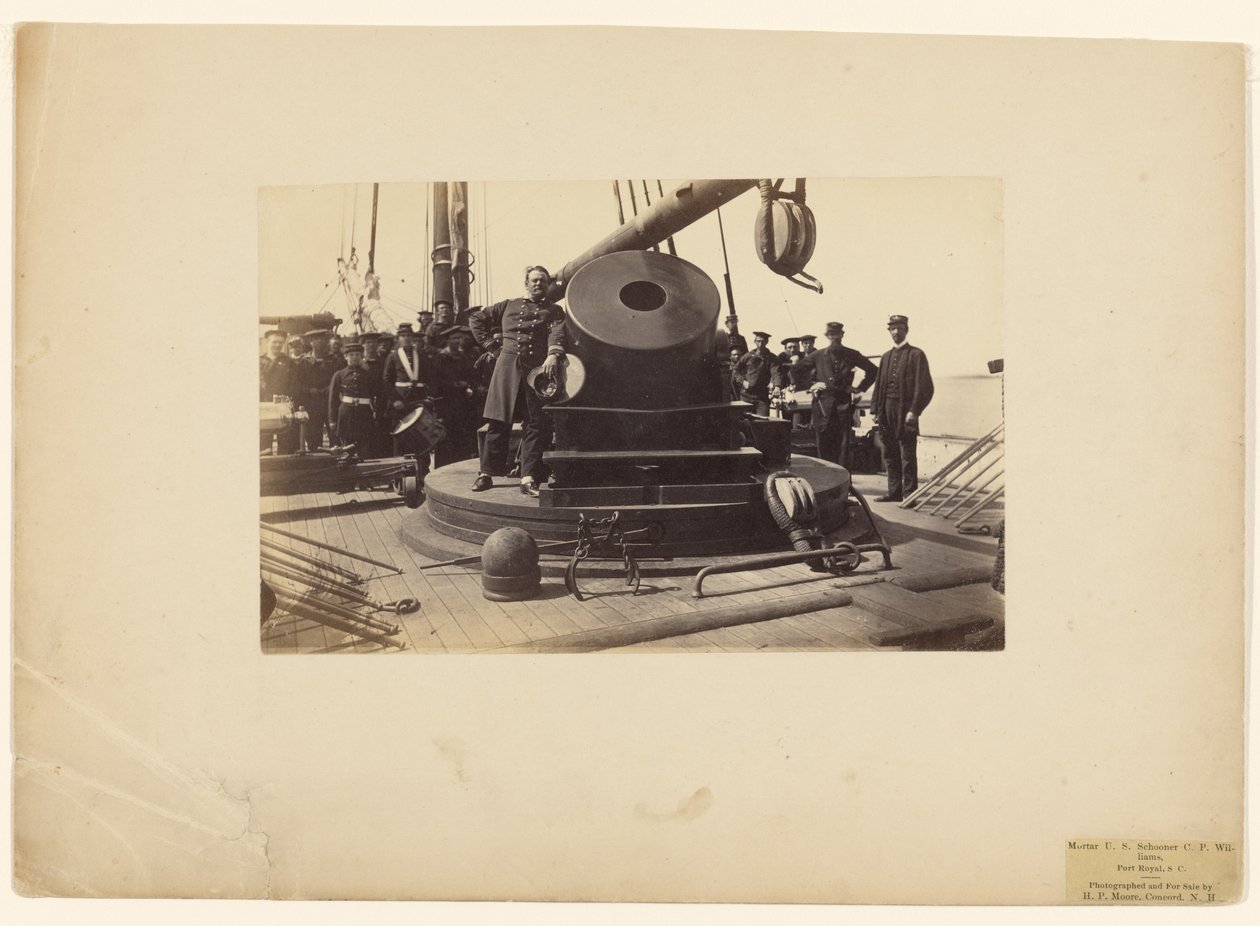 Moździerz [na] amerykańskim szkunerze C.P. Williams, Port Royal, S.C. autorstwa Henry P. Moore