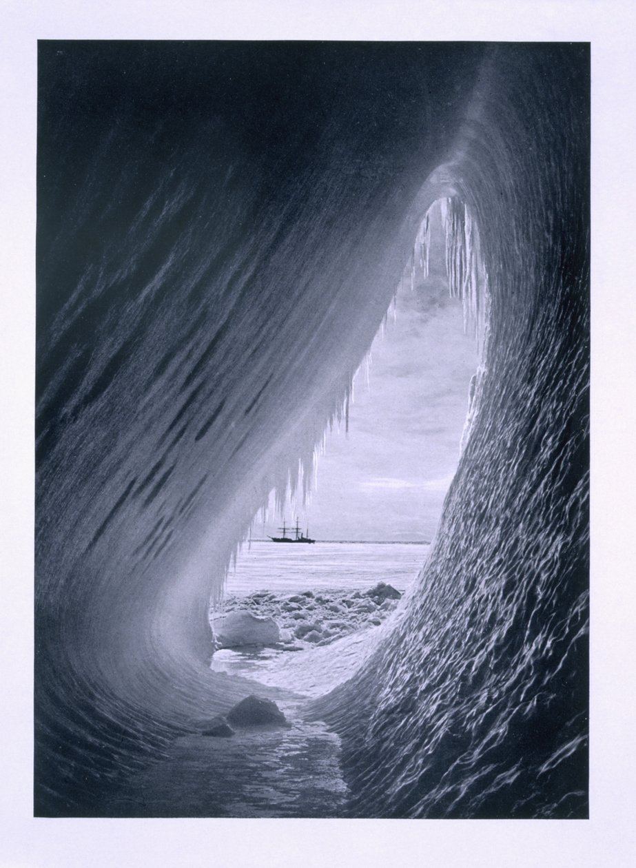 „Terra Nova” w lodzie. z „Ostatniej wyprawy Scotta” autorstwa Herbert Ponting