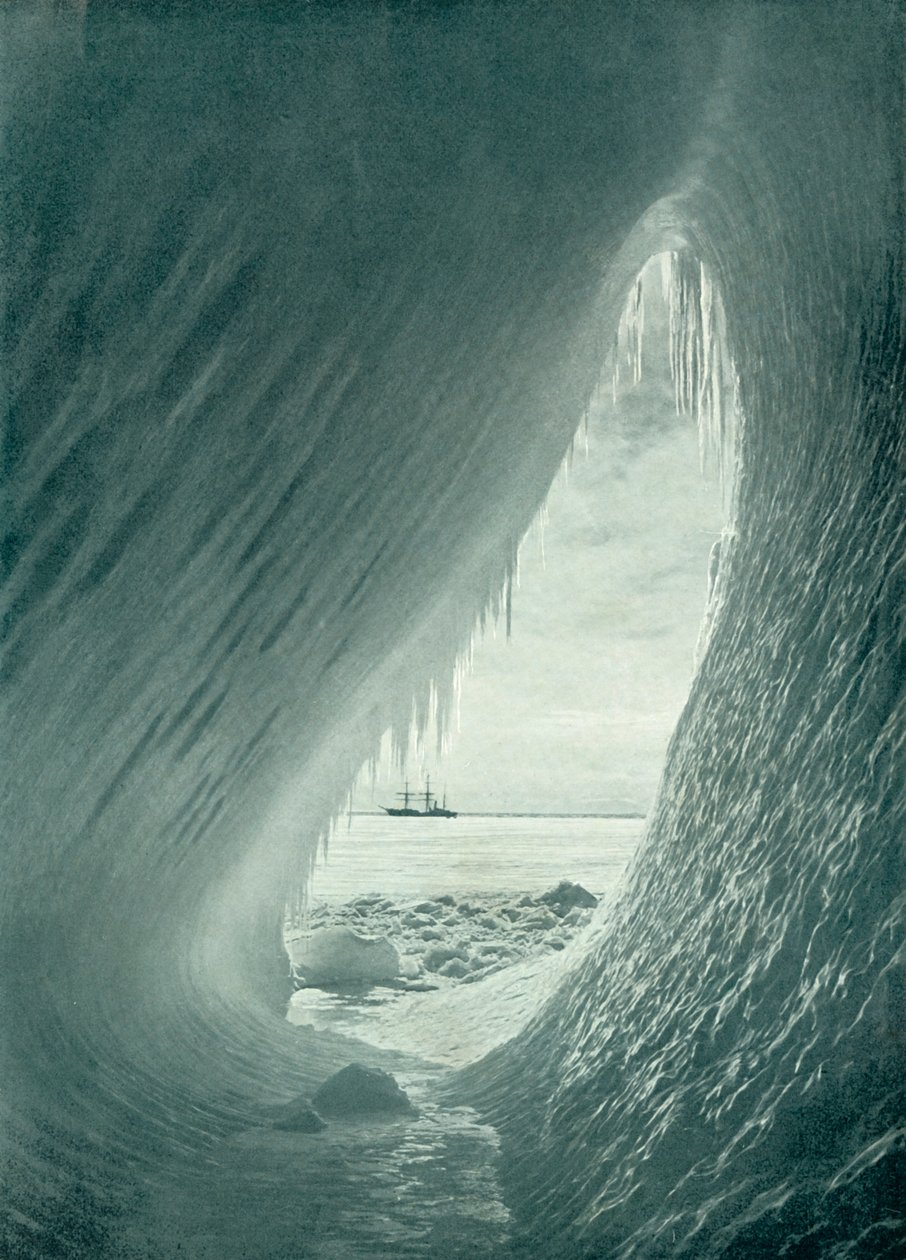 Arch Berg od wewnątrz, c19101913, 1913 autorstwa Herbert Ponting